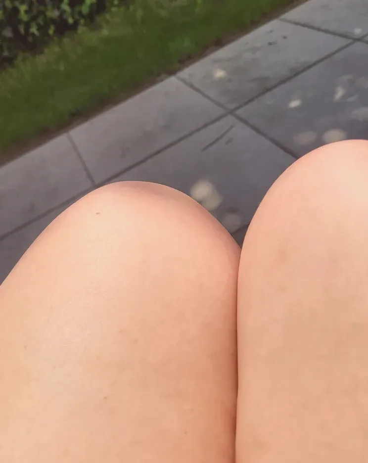 Amara, 23