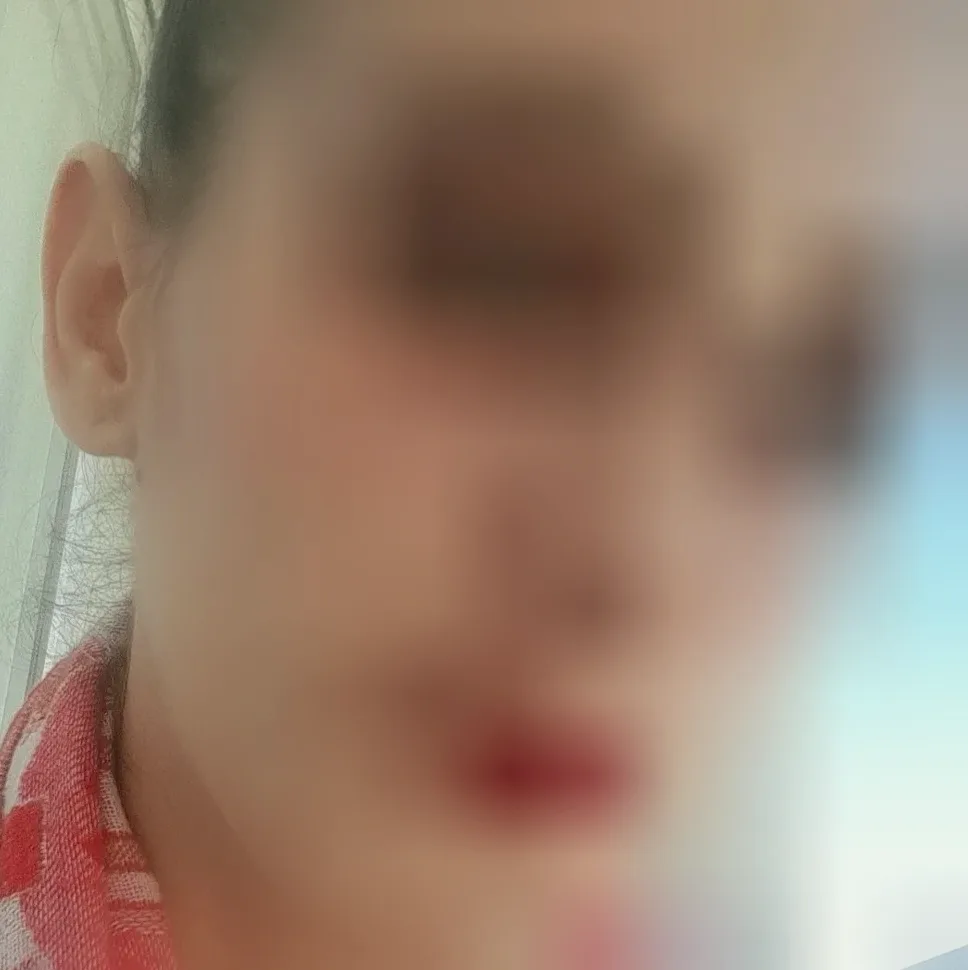 Anjali, 37