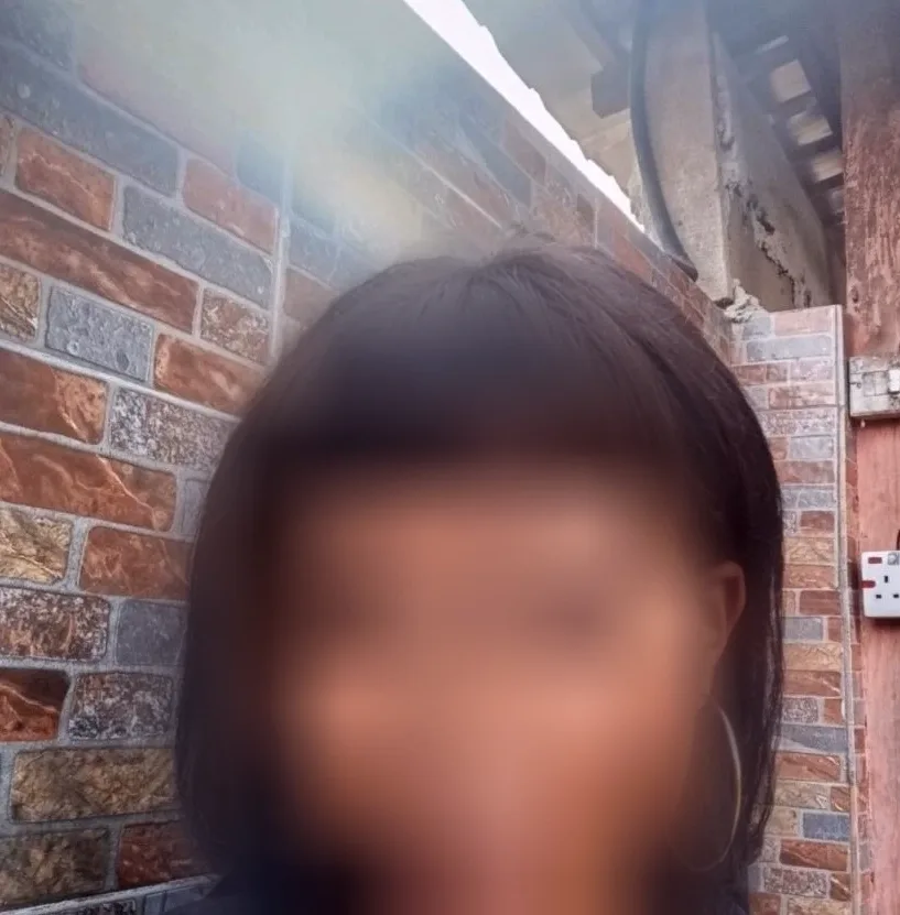 Carys, 30